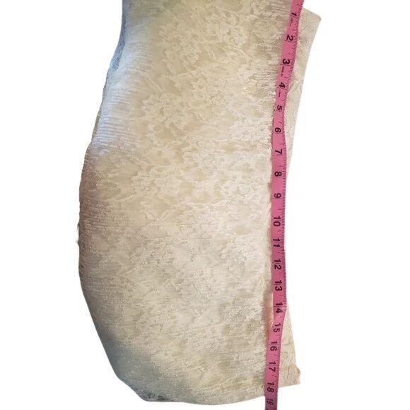 White Lace Lined Vintage Maxi Skirt - Picture 11 of 12